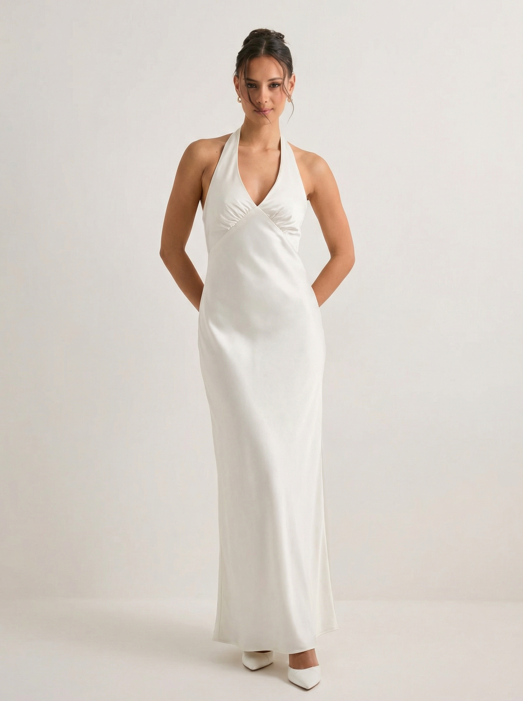 שמלת סאטן מקסי | גב פתוח - לבן