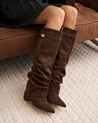 מגפי ברך בגימור קטיפתי