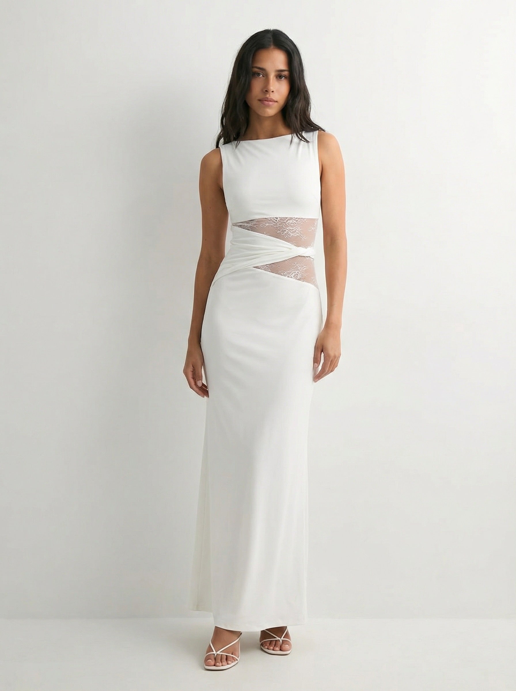 שמלת אנג׳ל | מקסי לבנה עם תחרה