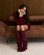 מגפי ברך בגימור קטיפתי