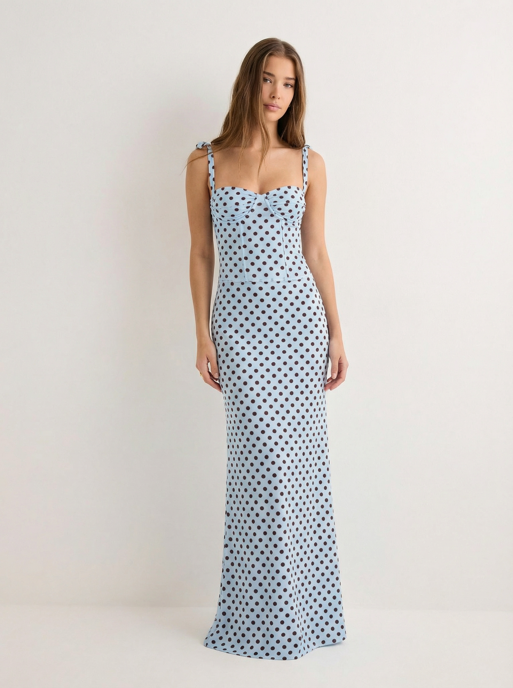 שמלת ולנטינה | מקסי נקודות תכלת עם גב קורסה